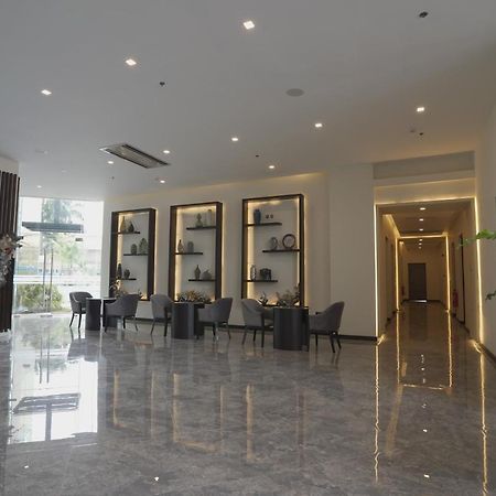 Winrich Hotel Mactan Esterno foto