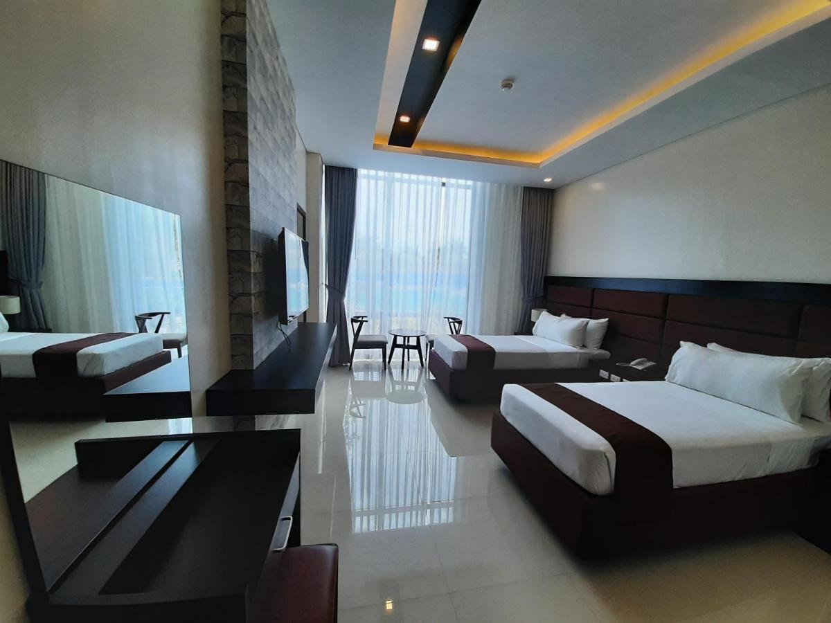 Winrich Hotel Mactan Esterno foto